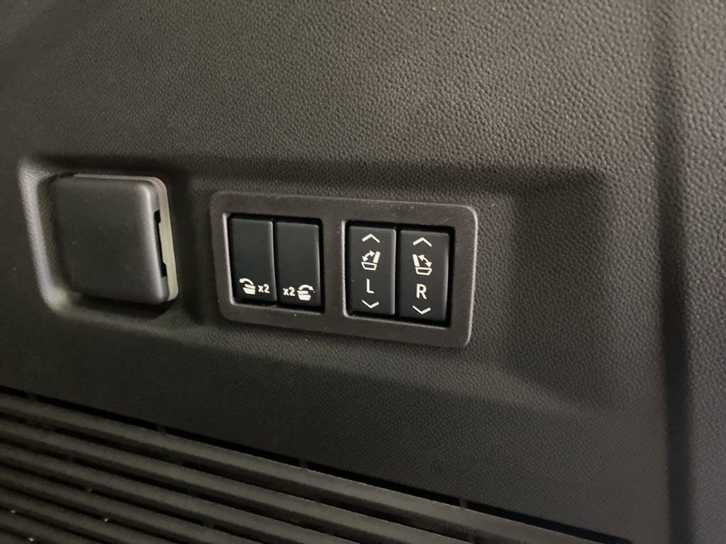 New 2026 Chevrolet Tahoe High Country image 17