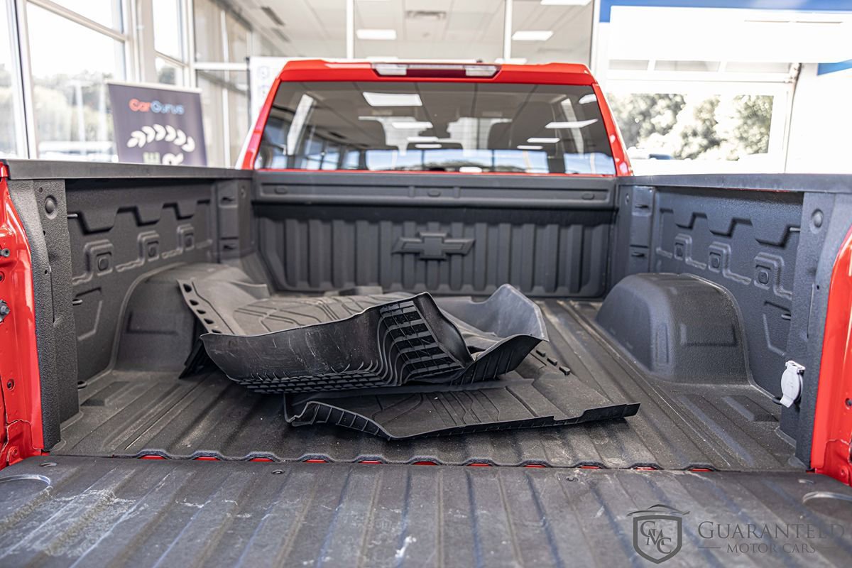 Used 2022 Chevrolet Silverado 1500 Custom w/ LPO, Dark Essentials Package AWD/4WD image 17