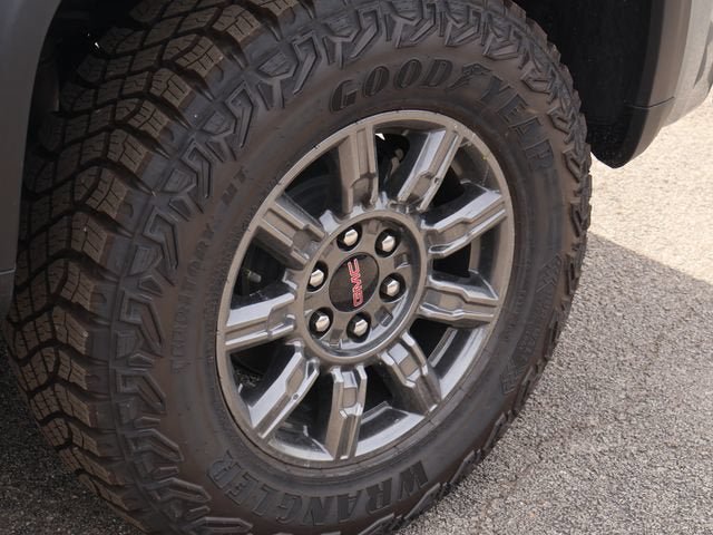 New 2026 GMC Sierra 1500 AT4X w/ LPO, Black Badging Package AWD/4WD image 38