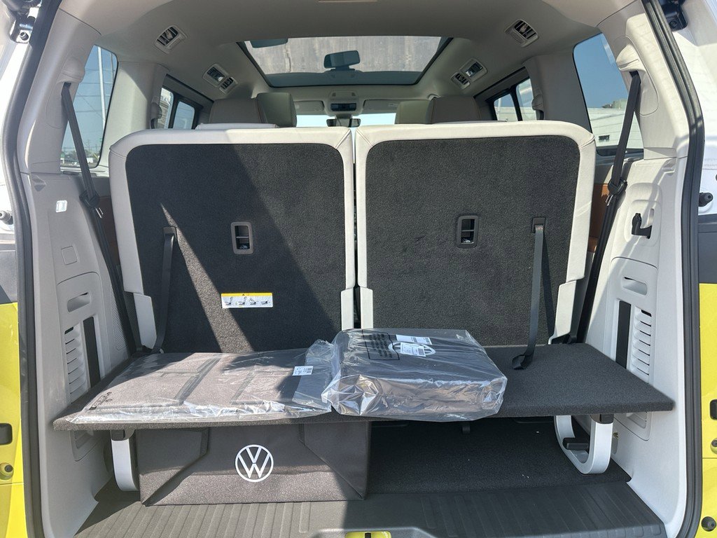 New 2025 Volkswagen ID. Buzz Pro S Plus image 4