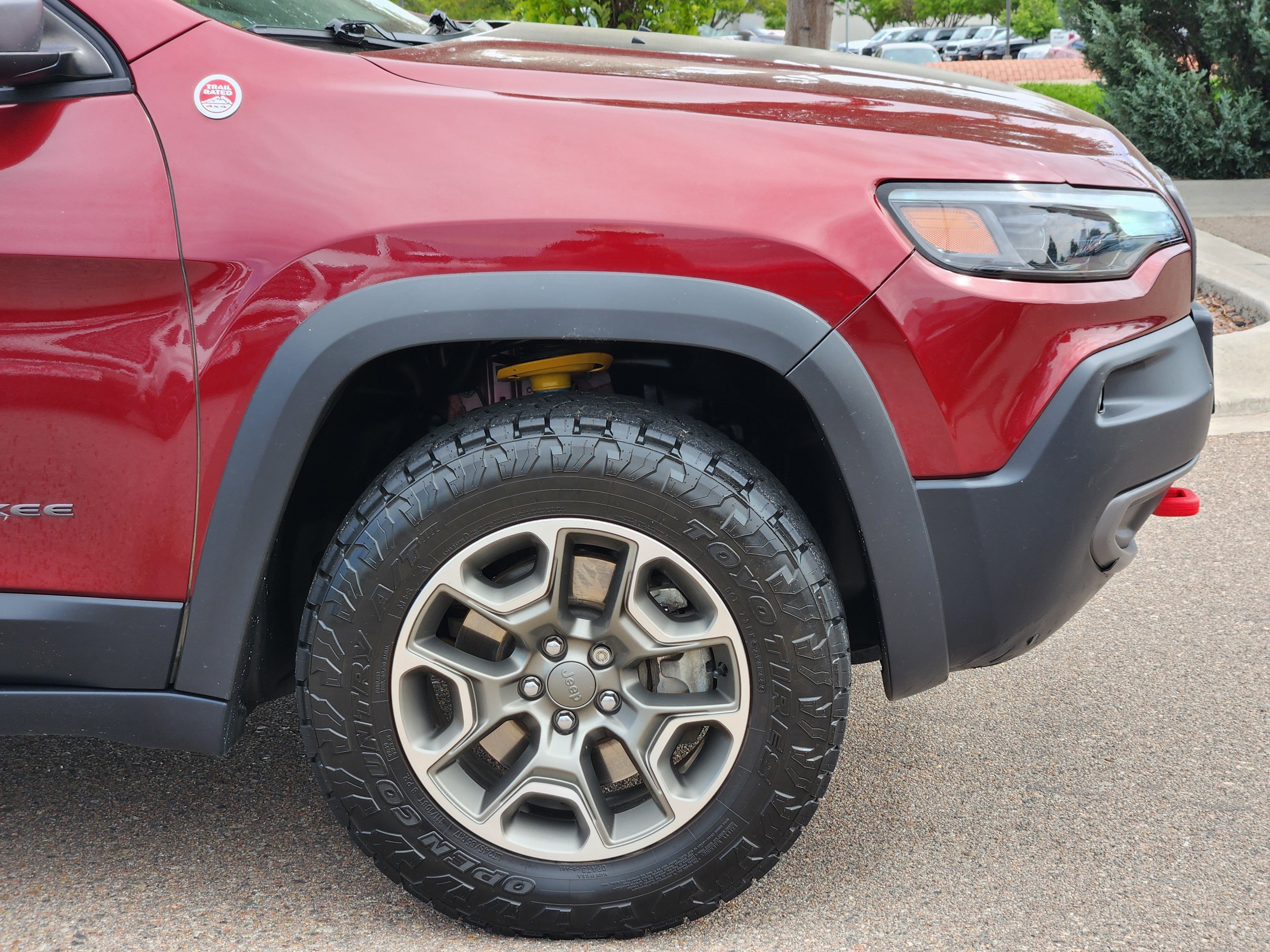 Used 2020 Jeep Cherokee Trailhawk w/ Cold Weather Group AWD/4WD image 7