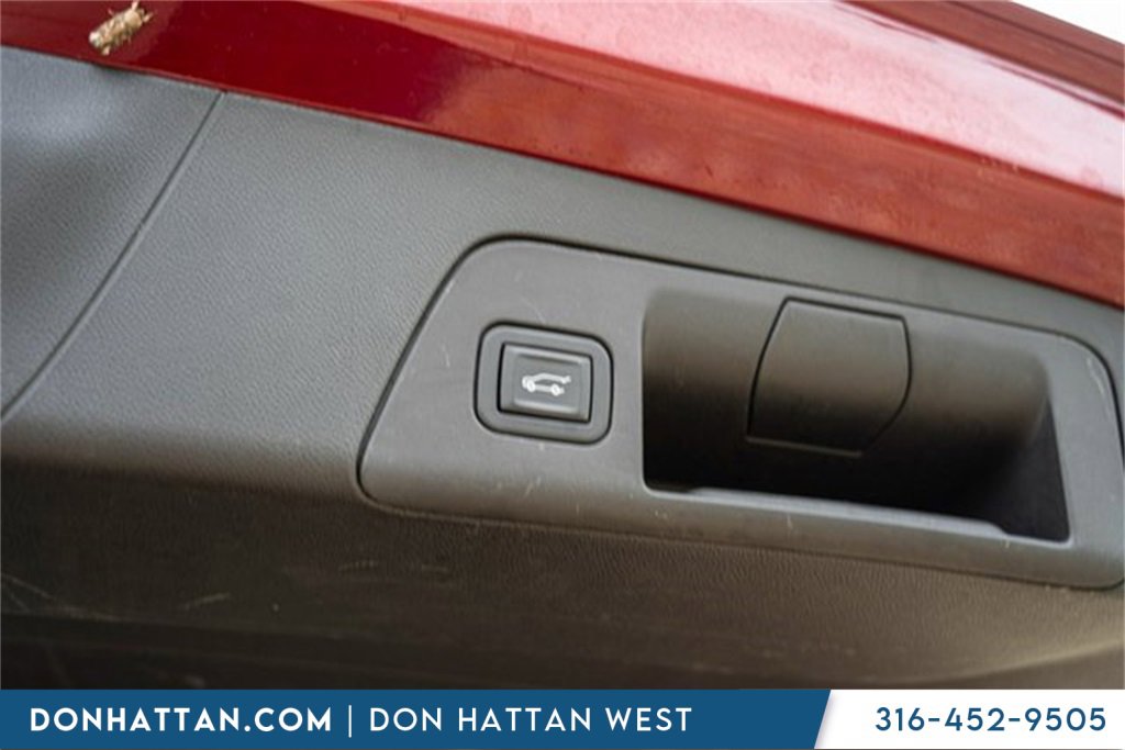 Used 2023 Buick Envision Essence image 34
