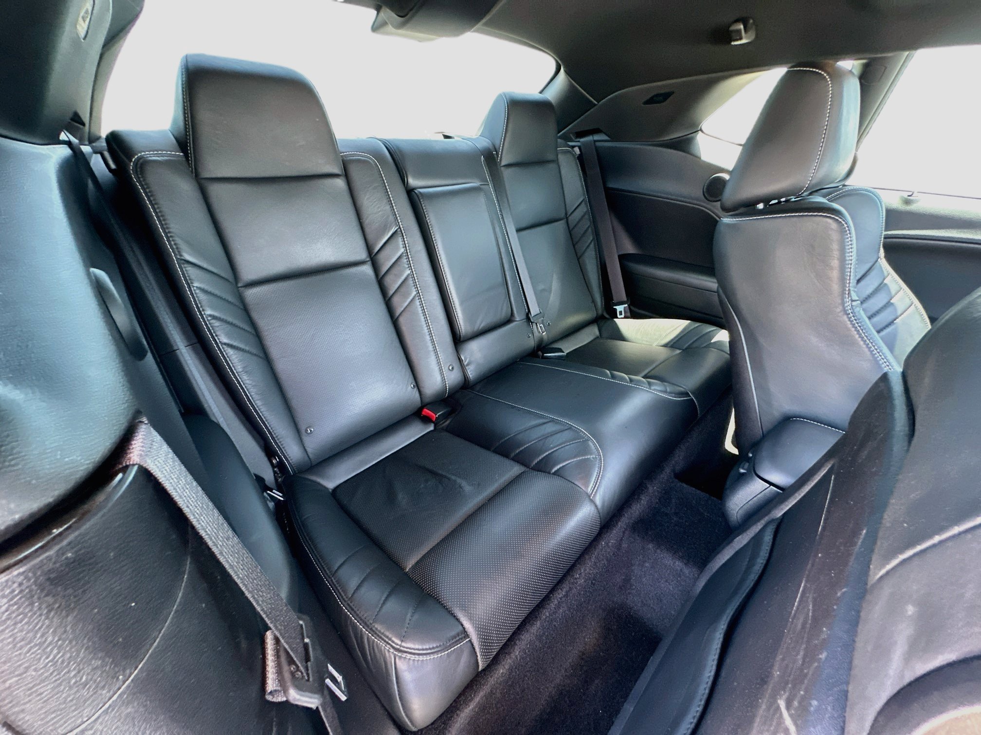 Used 2015 Dodge Challenger SRT Hellcat RWD image 28