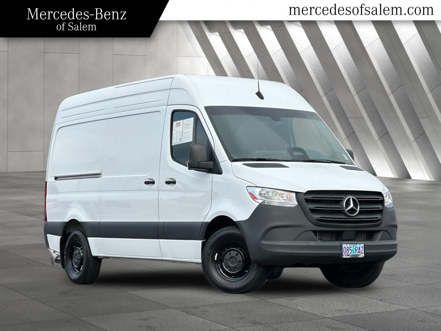 Used 2025 Mercedes-Benz Sprinter 2500 image 1