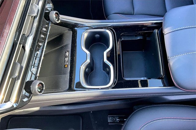 Used 2025 Chevrolet Traverse RS w/ LPO, Floor Liner Package image 18