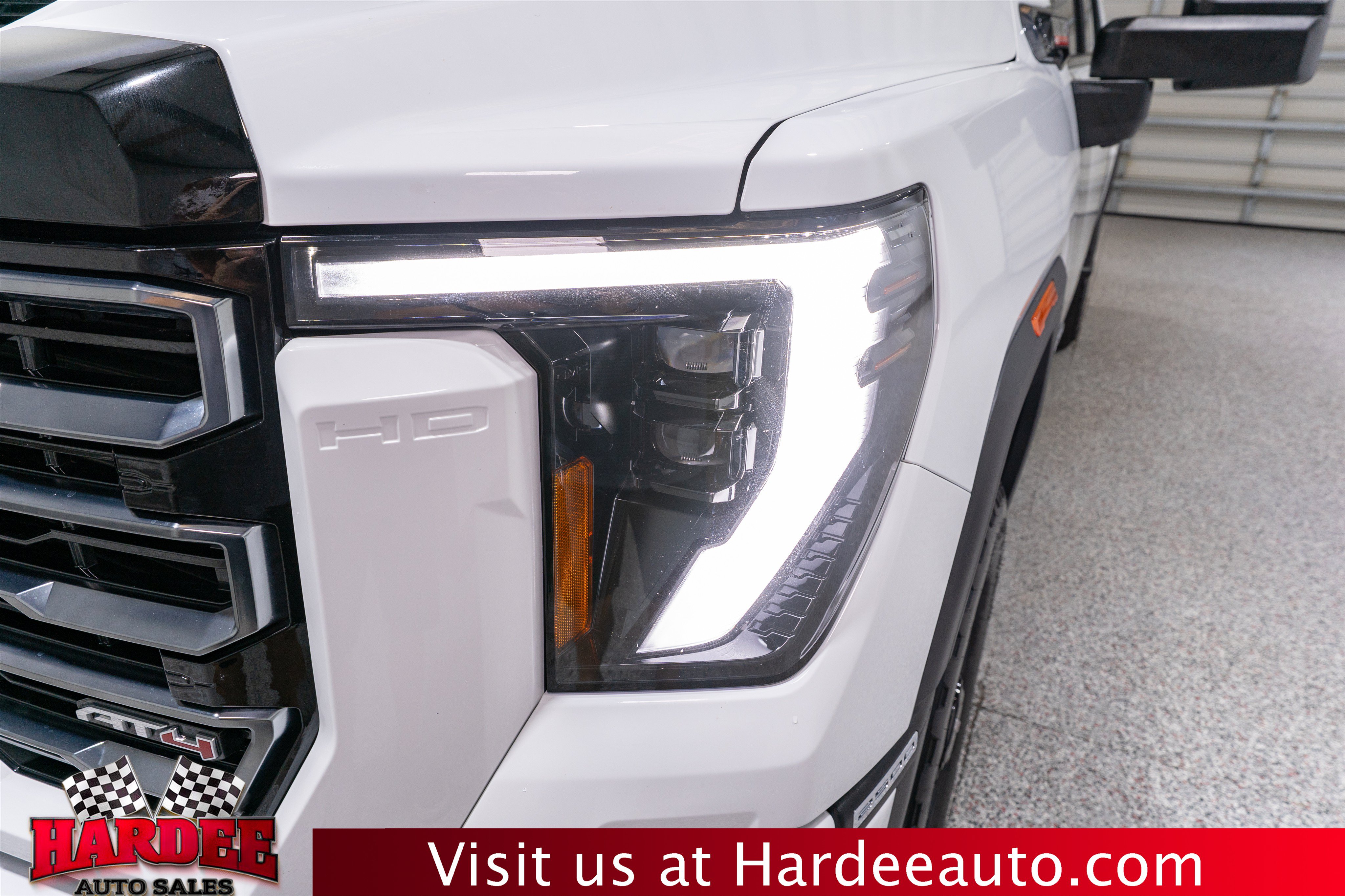 Used 2026 GMC Sierra 2500 AT4 AWD/4WD image 8