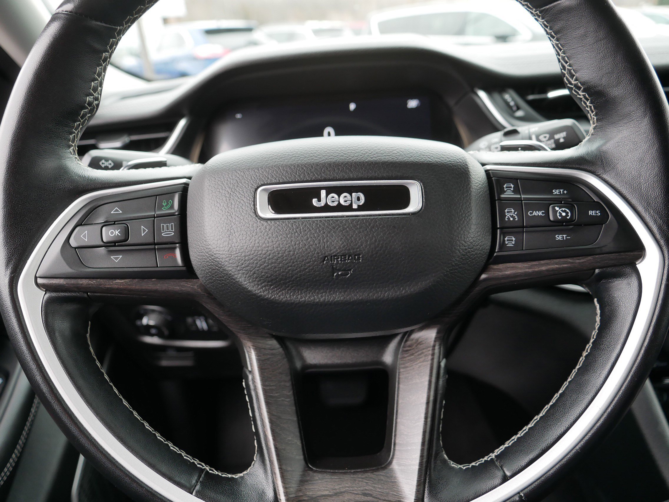 Used 2022 Jeep Grand Cherokee L Limited w/ MOPAR Finishing Package AWD/4WD image 25