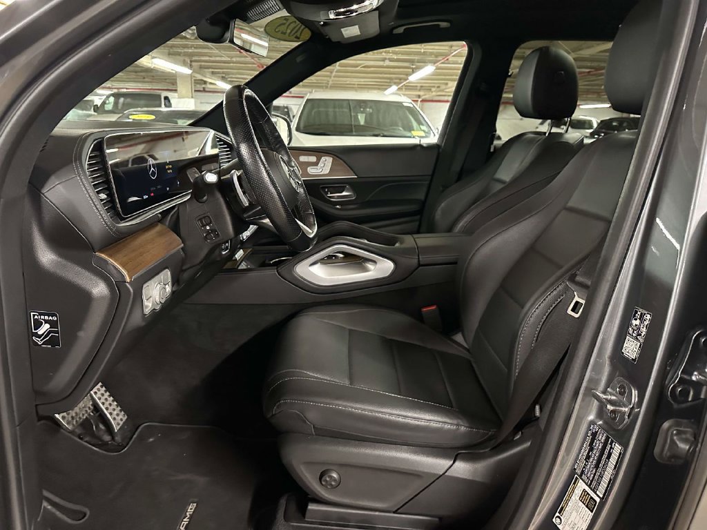 Used 2025 Mercedes-Benz GLS 450 4MATIC w/ AMG Line Exterior image 14