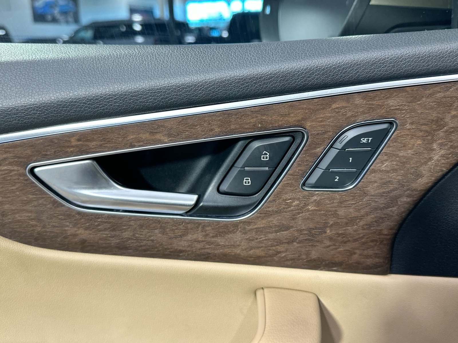 Used 2019 Audi Q8 Prestige image 17