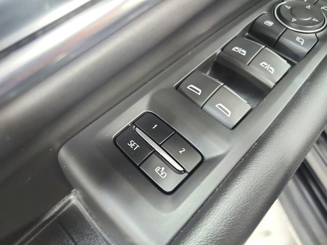Used 2024 Chevrolet Tahoe Premier AWD/4WD image 21