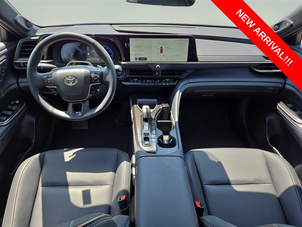 Used 2025 Toyota Crown Signia w/ Advanced Technology Package AWD/4WD image 9