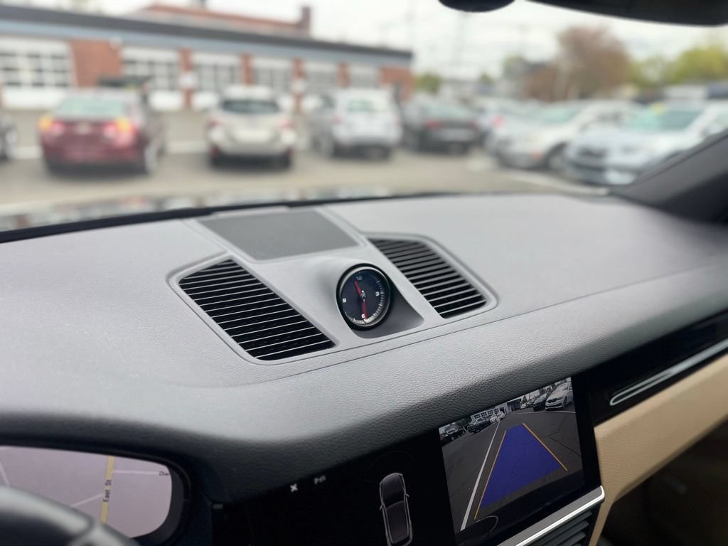 Used 2019 Porsche Cayenne S AWD/4WD image 41
