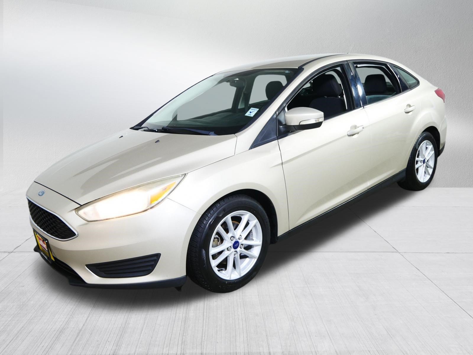 Used 2017 Ford Focus SE FWD image 3