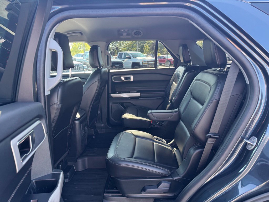 Certified 2024 Ford Explorer XLT w/ Equipment Group 202A AWD/4WD image 20