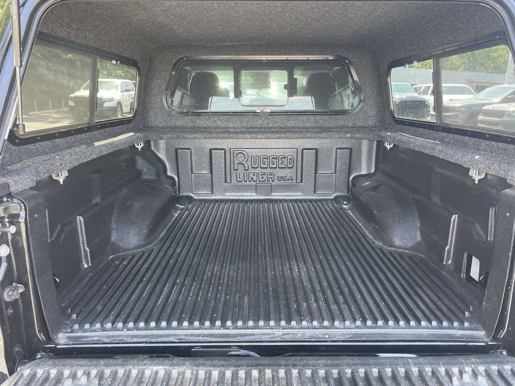 Used 2024 Jeep Gladiator Sport AWD/4WD image 40