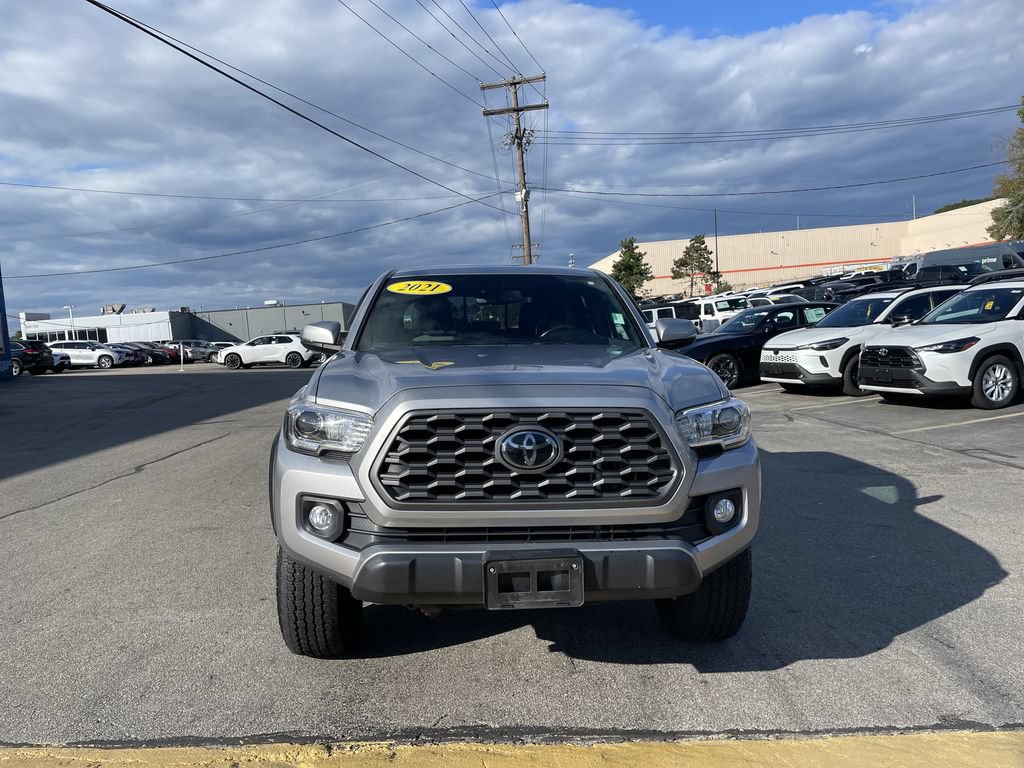 Used 2021 Toyota Tacoma TRD Off-Road w/ Technology Package AWD/4WD image 5
