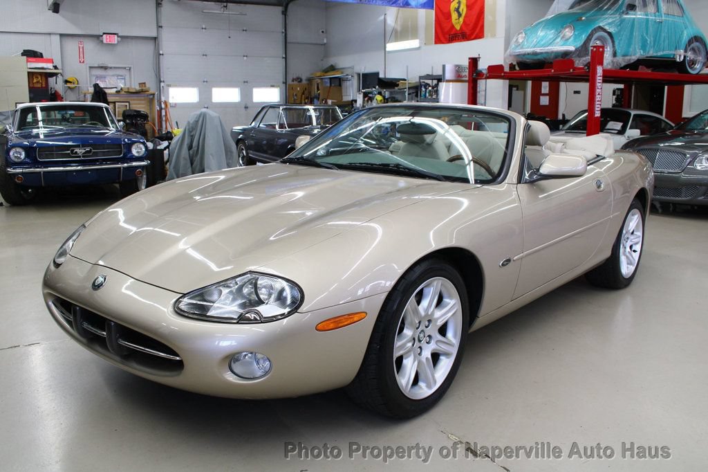 Used 2002 Jaguar XK8 Convertible RWD image 2