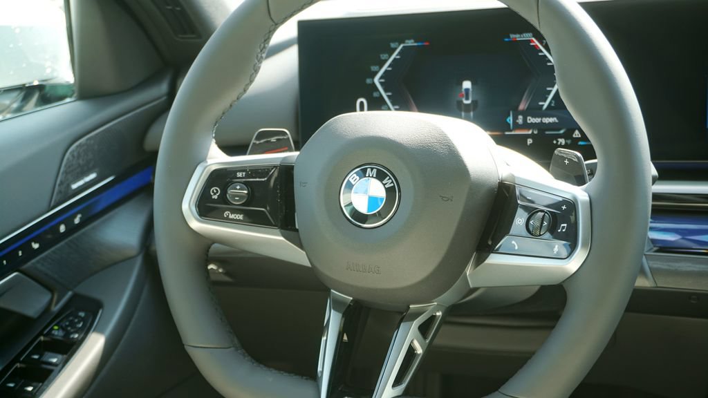 New 2027 BMW 530i xDrive w/ M Sport Package AWD/4WD image 17