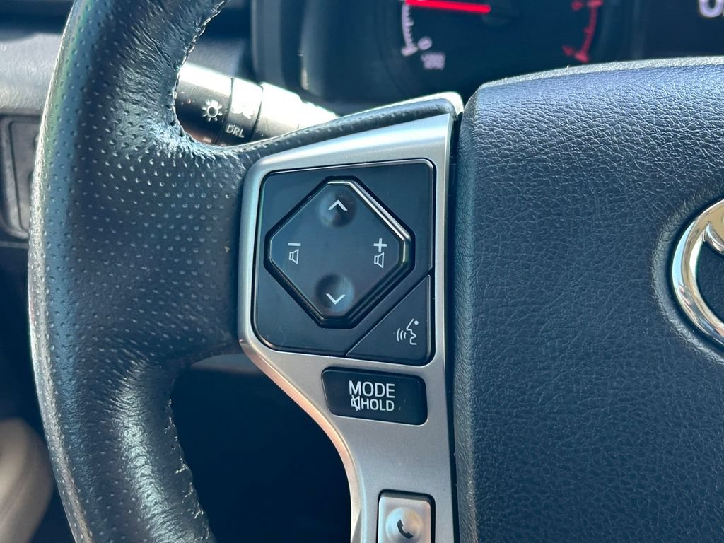 Used 2023 Toyota 4Runner SR5 Premium w/ Moonroof Package RWD image 37