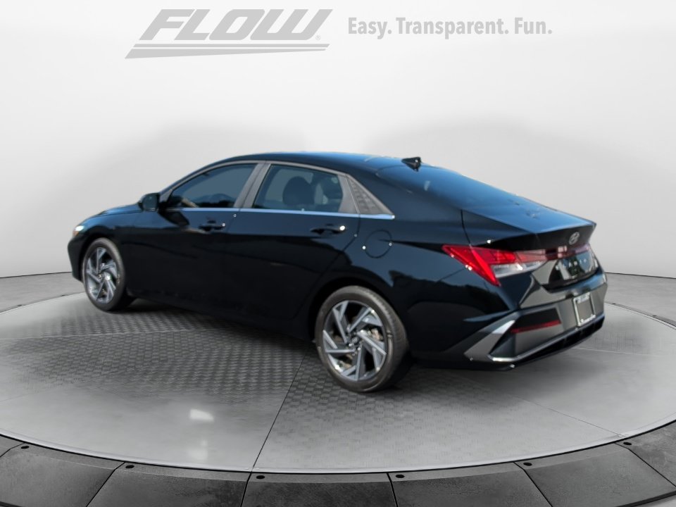 Certified 2024 Hyundai Elantra SEL w/ Convenience Package FWD image 5