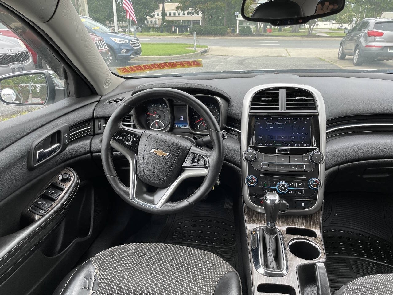 Used 2014 Chevrolet Malibu LT FWD image 17
