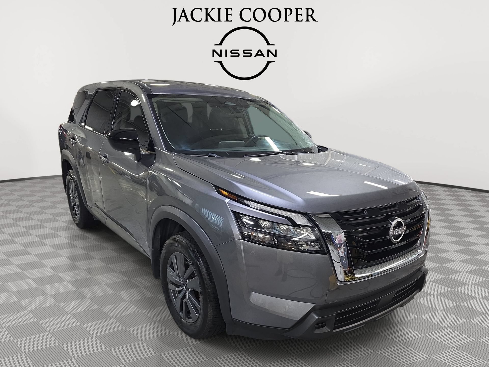 Used 2023 Nissan Pathfinder S AWD/4WD image 3