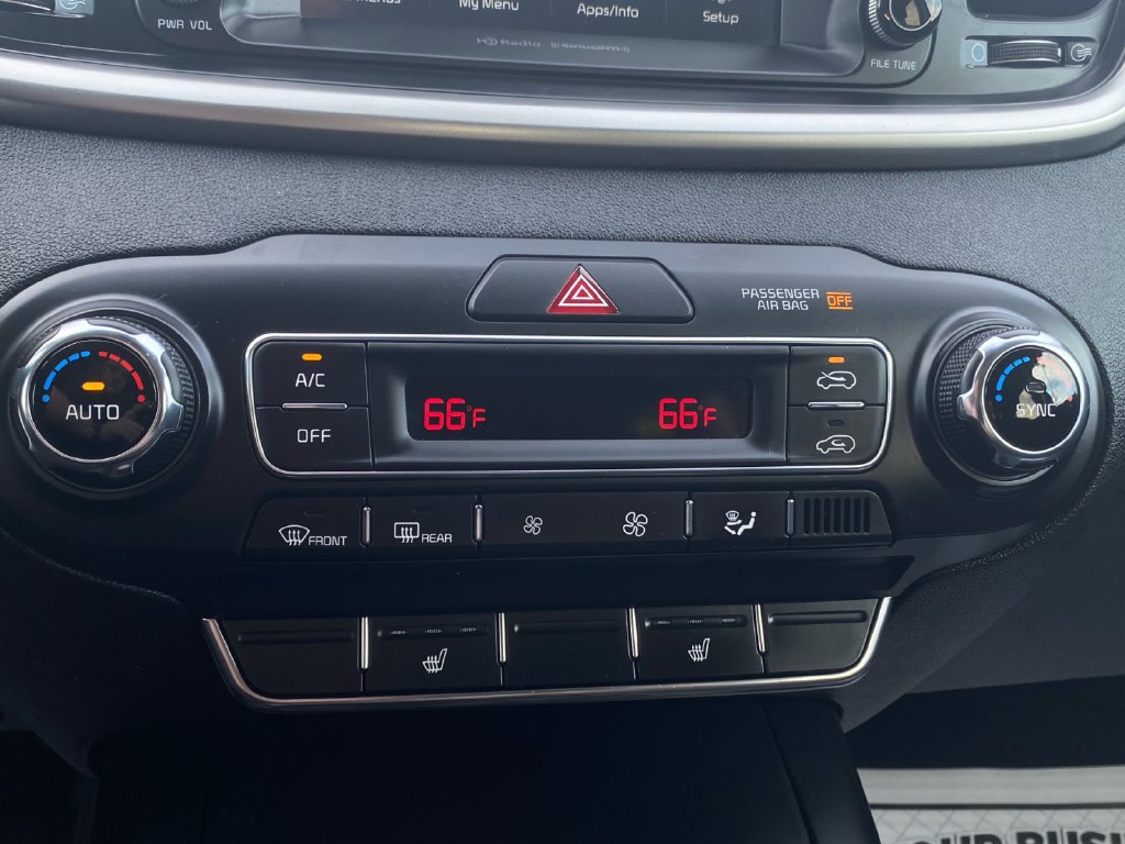 Used 2019 Kia Sorento AWD w/ LX Convenience Package image 27