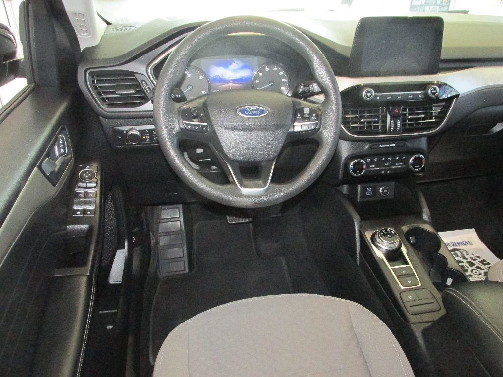 Used 2021 Ford Escape SE image 15
