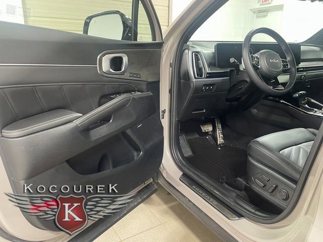 Used 2025 Kia Sorento SX Prestige image 10