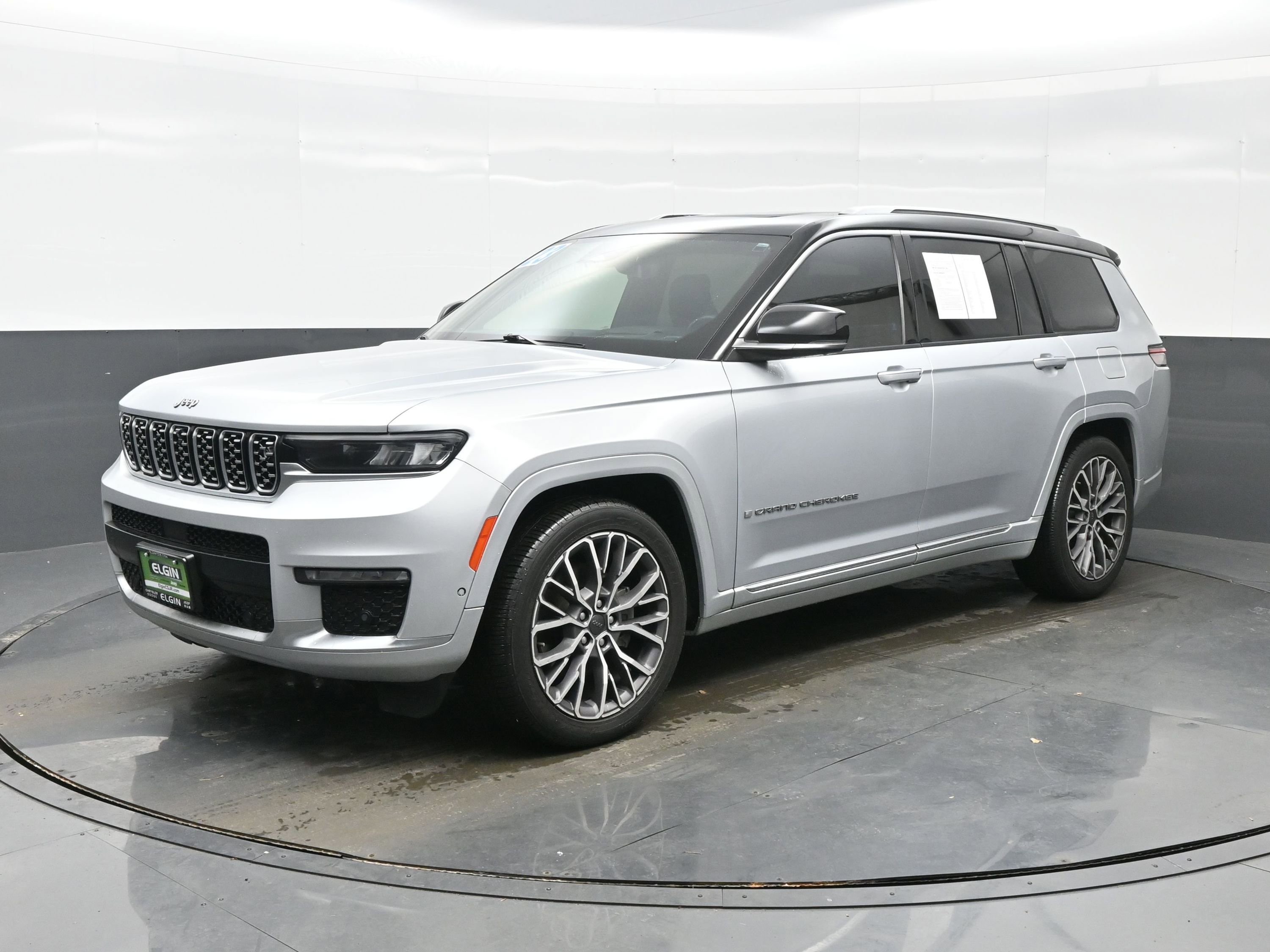 Used 2023 Jeep Grand Cherokee L Summit image 2