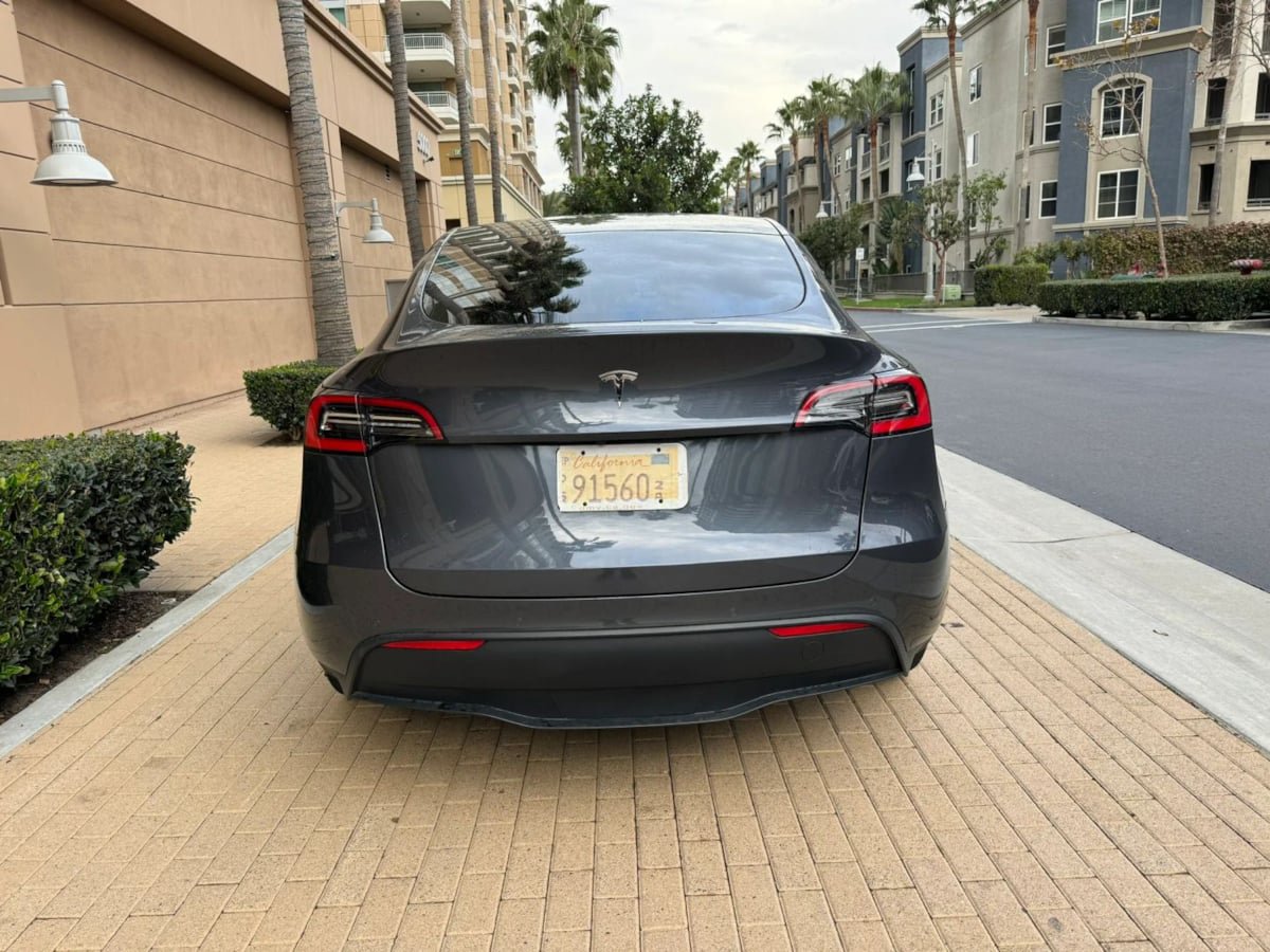Used 2023 Tesla Model Y Long Range AWD/4WD image 6