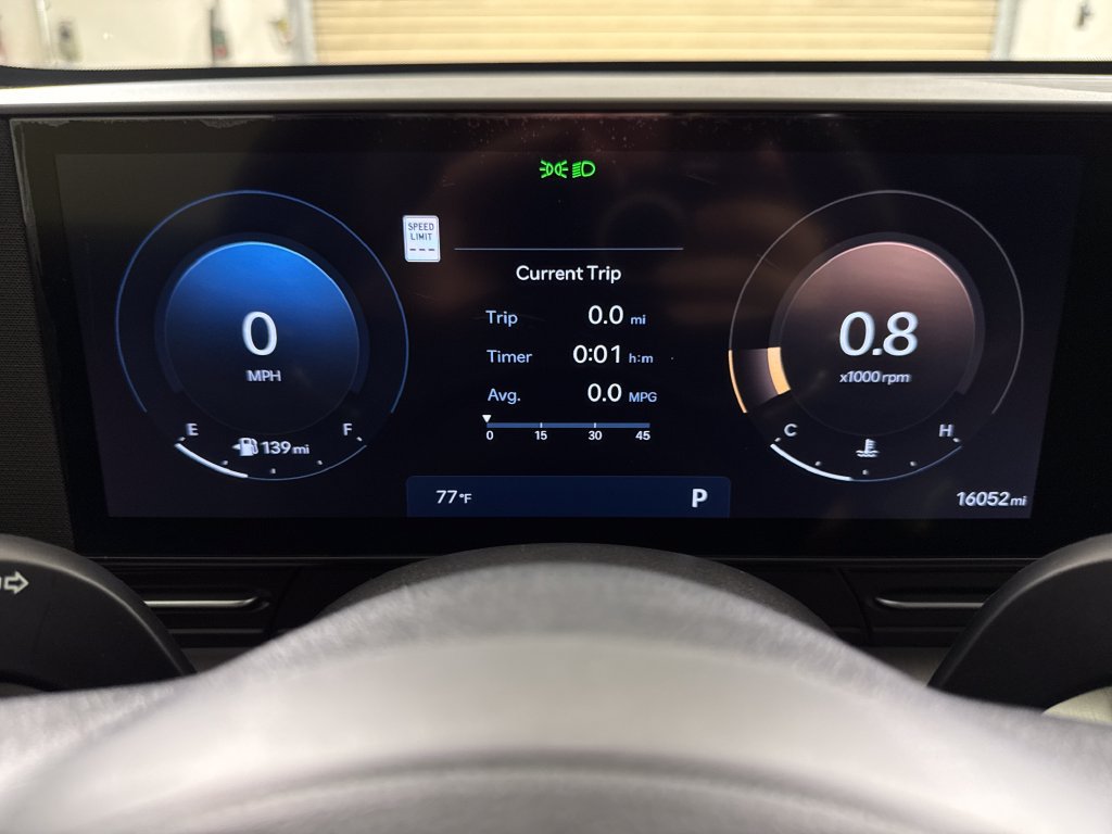 Used 2025 Hyundai Kona SEL AWD/4WD image 16
