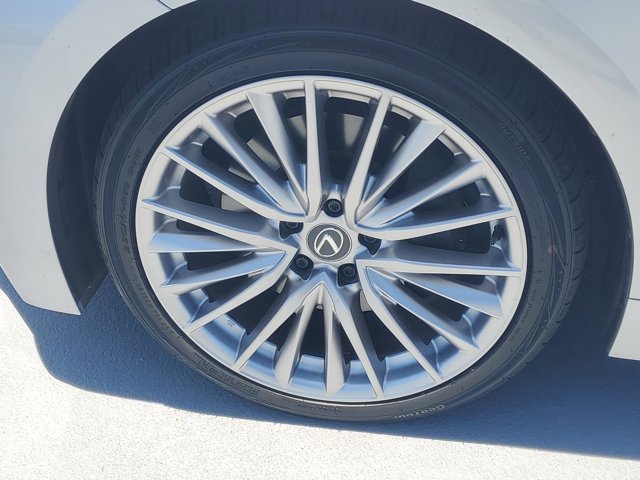 Certified 2024 Lexus IS 300 w/ Premium Package RWD image 4