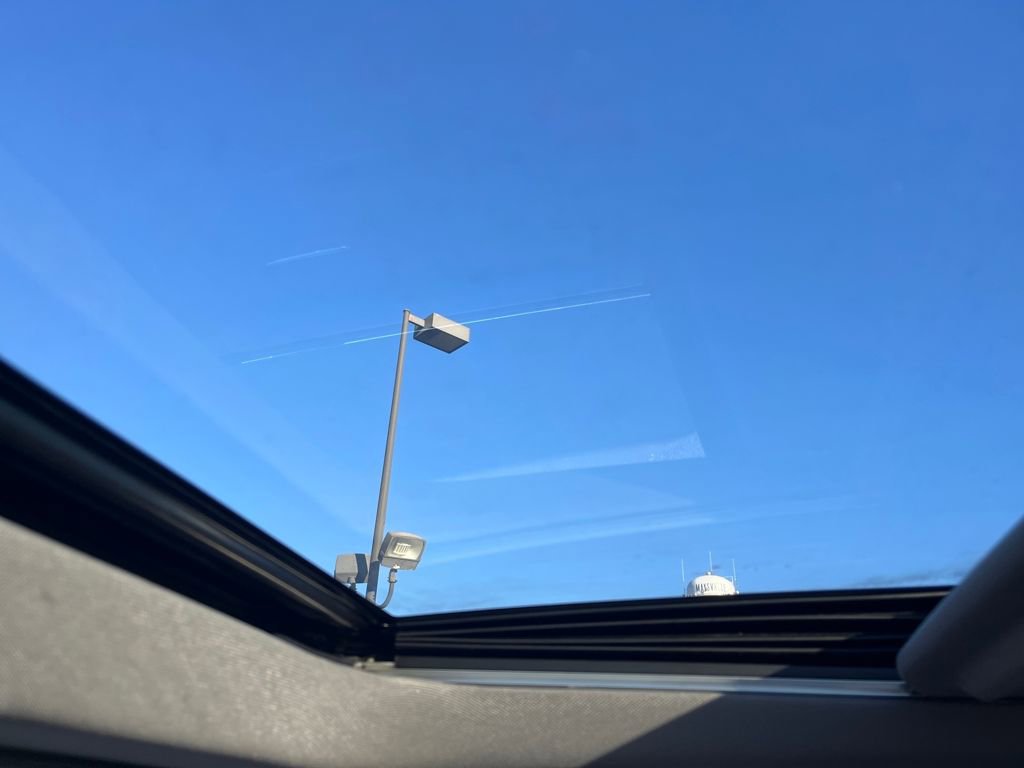 Used 2020 Chevrolet Silverado 2500 LTZ w/ Technology Package image 18