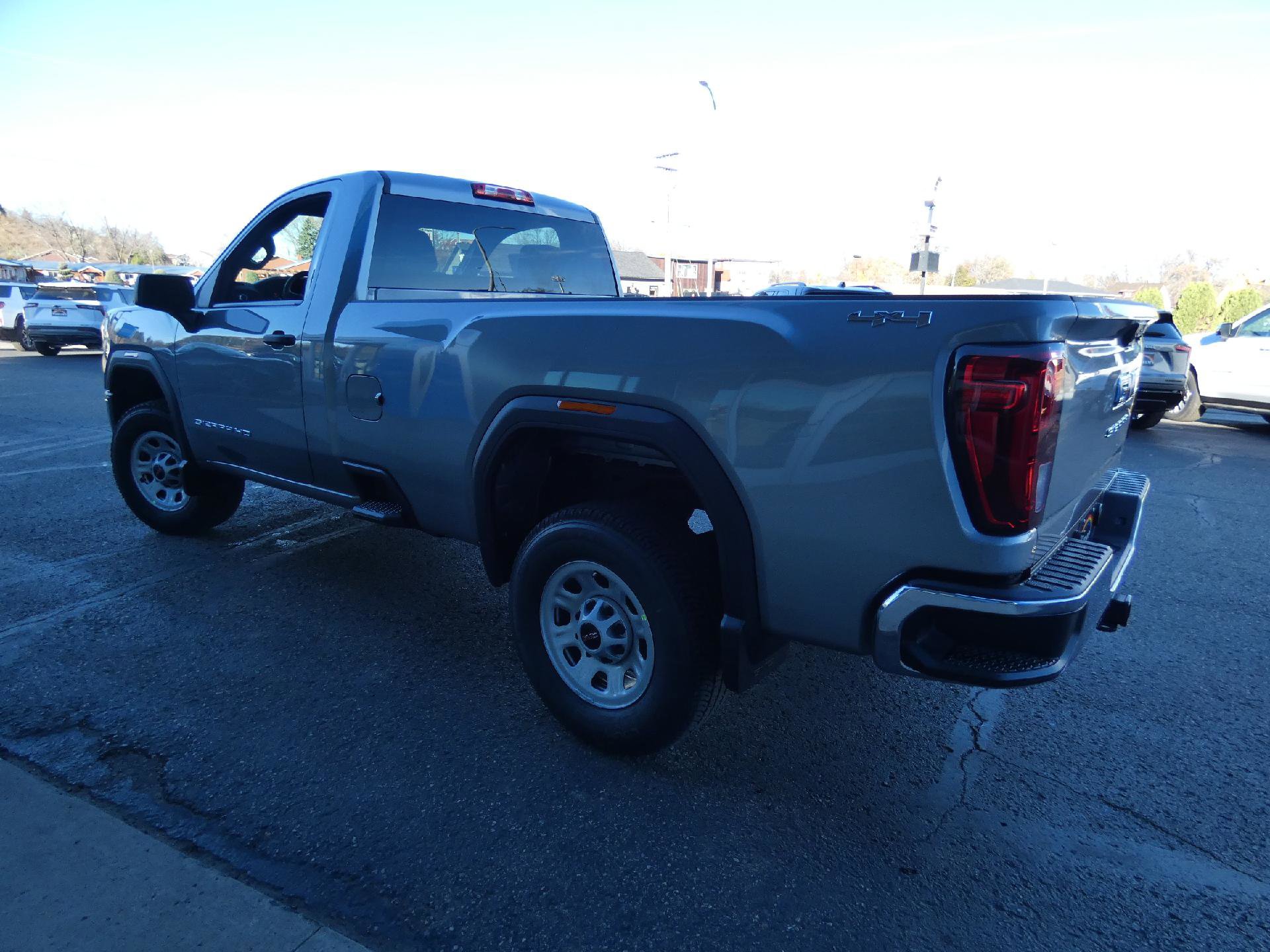 New 2026 GMC Sierra 2500 Pro w/ Convenience Package image 11