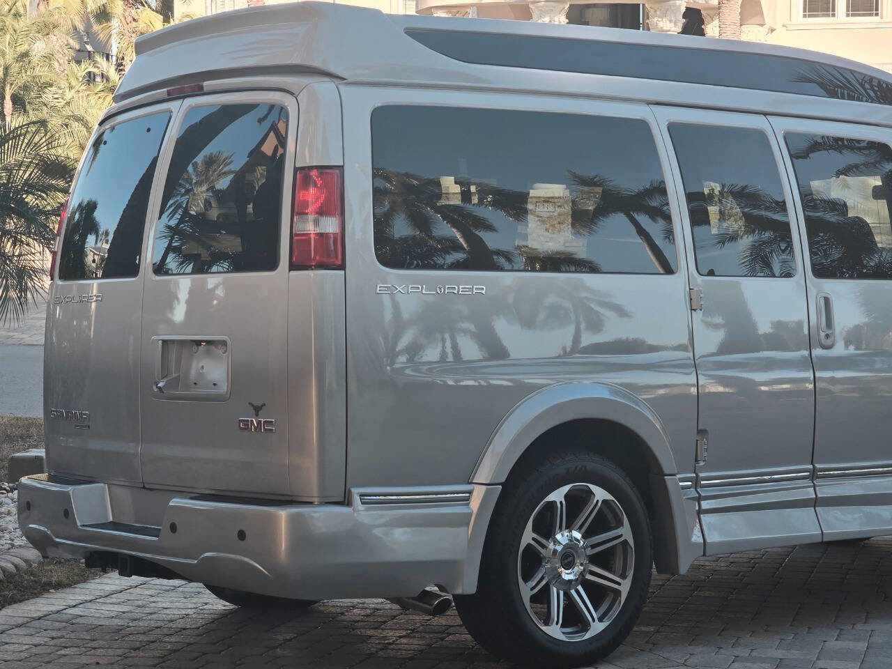 Used 2016 GMC Savana 2500 image 6