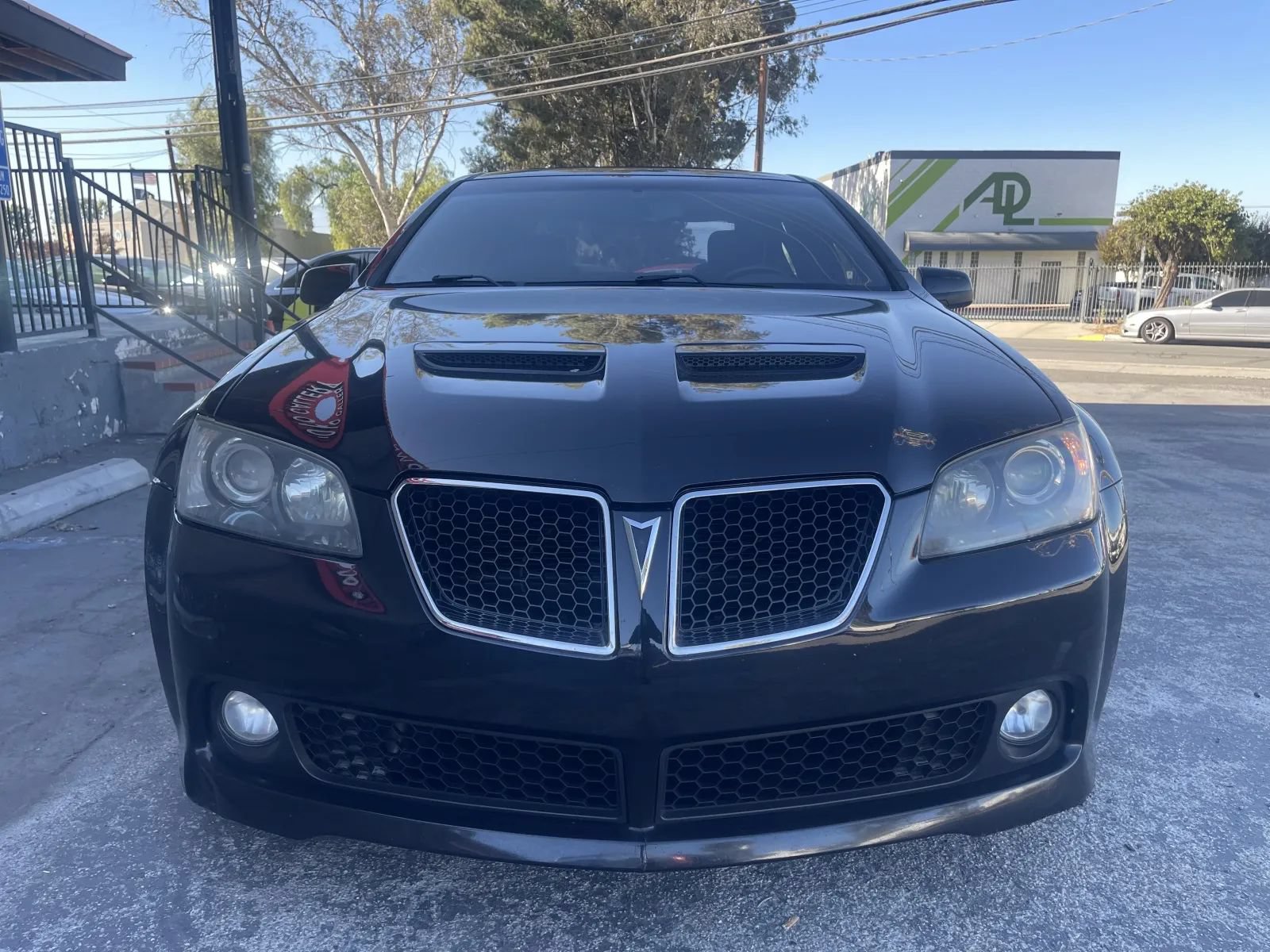 Used 2009 Pontiac G8 GT w/ Premium Package RWD image 2