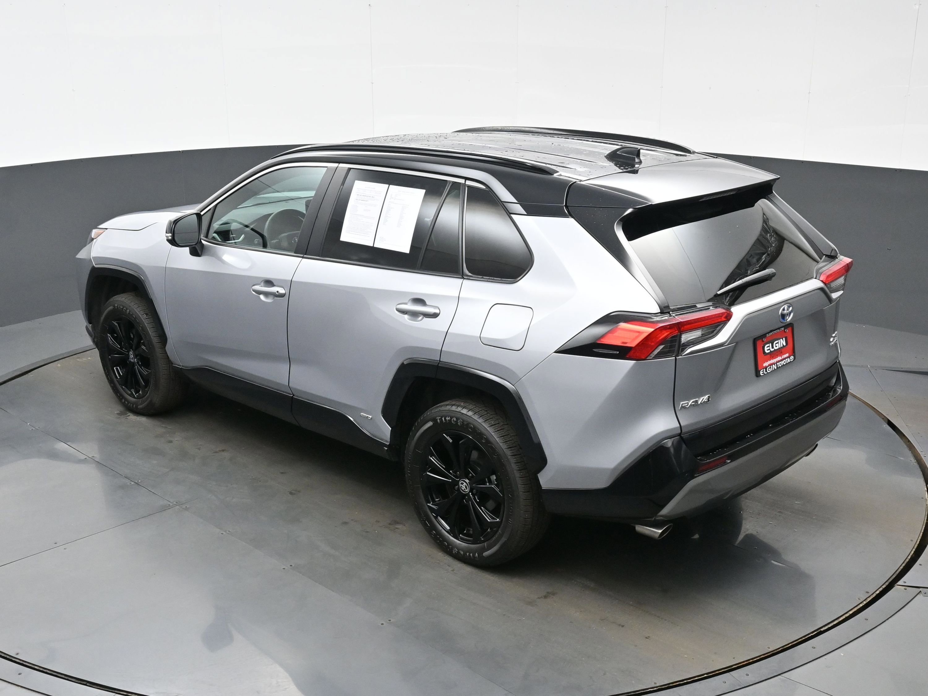 Used 2024 Toyota RAV4 XSE w/ Advanced Technology Package AWD/4WD image 39