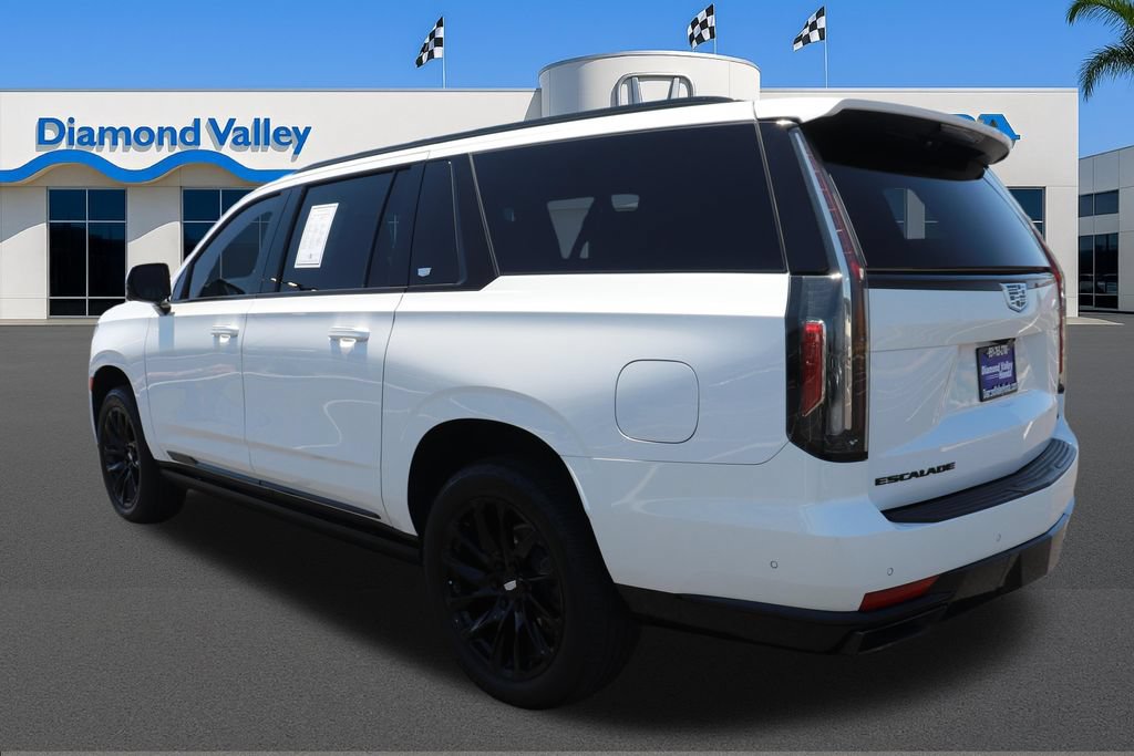 Used 2022 Cadillac Escalade ESV Sport w/ Touring Package AWD/4WD image 4