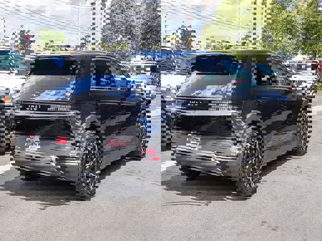 Used 2024 Hyundai Ioniq 5 SEL image 4