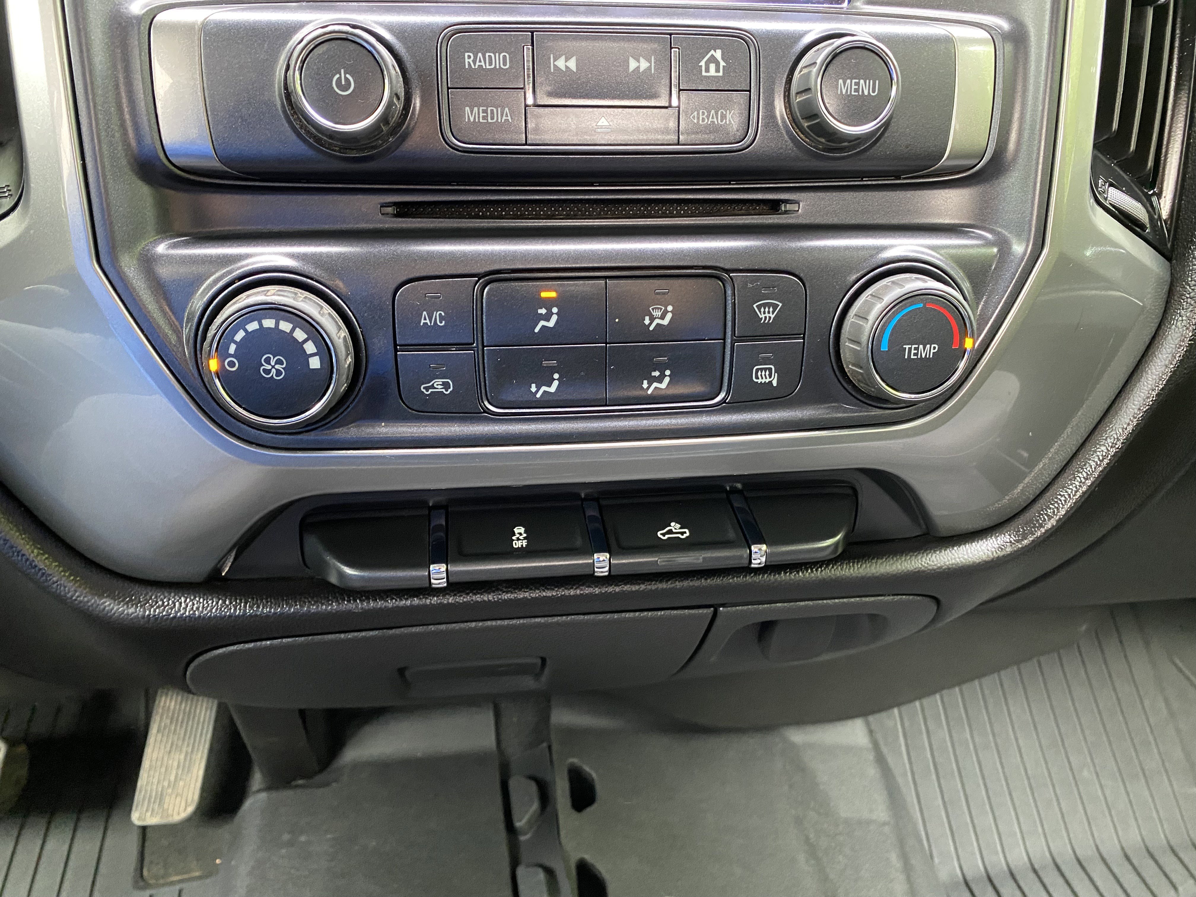 Used 2018 Chevrolet Silverado 1500 LT image 29