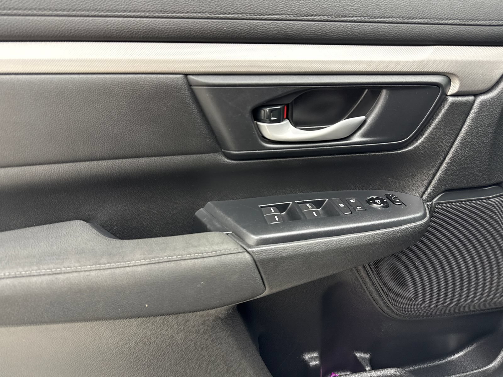Used 2019 Honda CR-V LX image 34