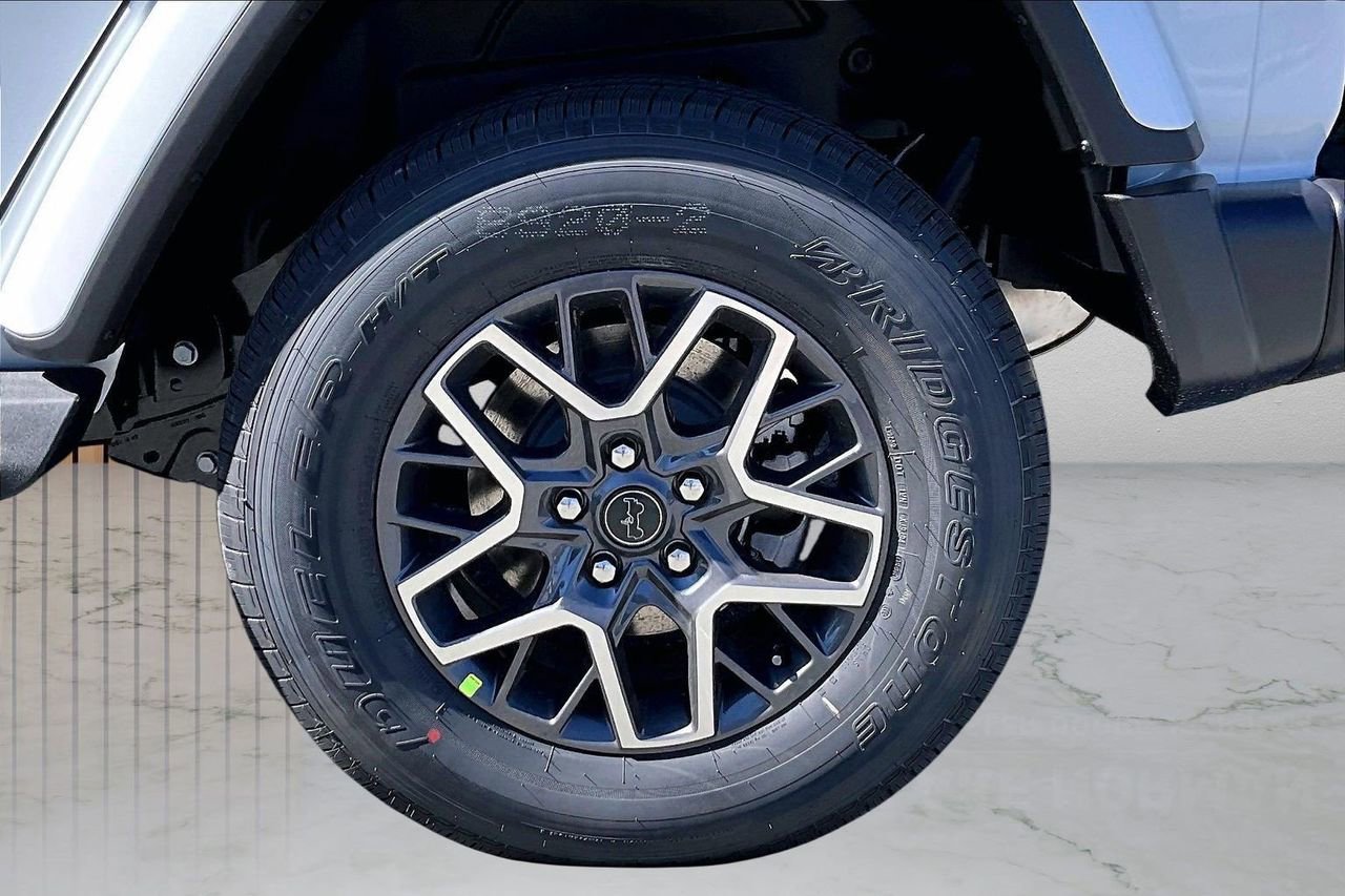 New 2026 Jeep Wrangler Sahara AWD/4WD image 34