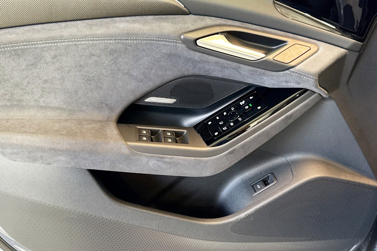 New 2025 Audi S6 e-tron Prestige image 15