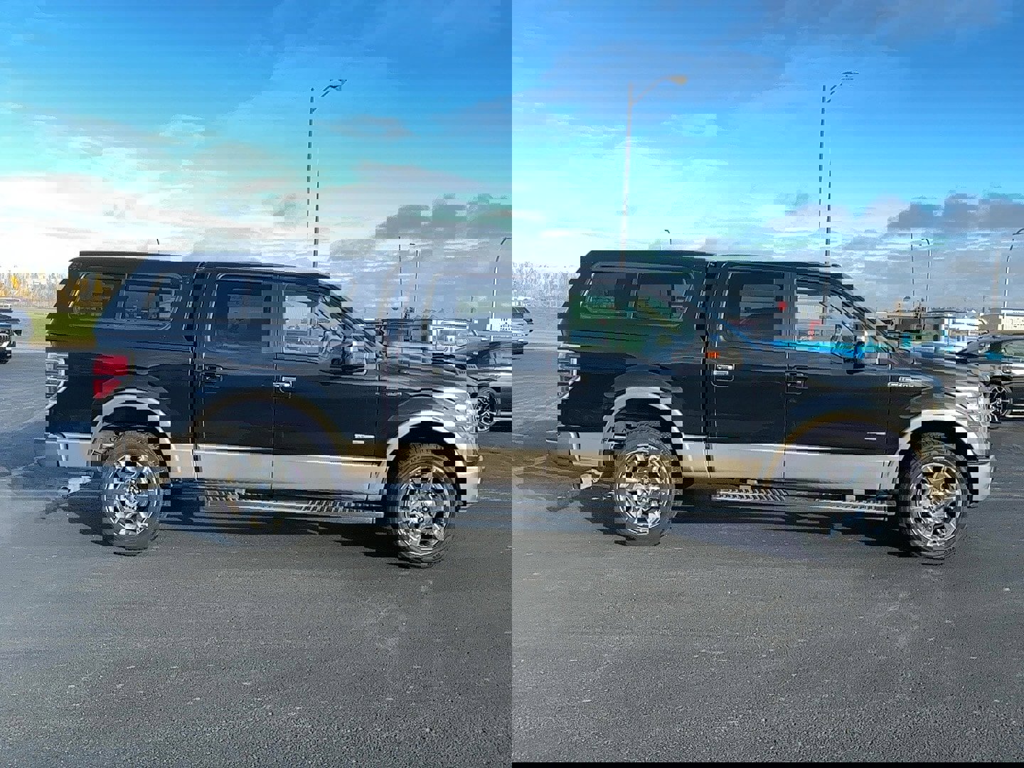 Used 2013 Ford F150 Lariat w/ Luxury Equipment Group image 4