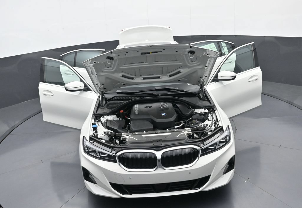 New 2026 BMW 330i xDrive Sedan w/ Convenience Package AWD/4WD image 37