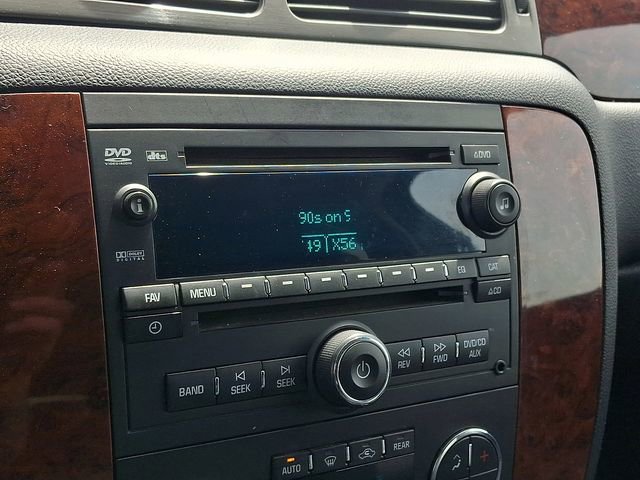 Used 2013 Chevrolet Suburban LT w/ Luxury Package image 16