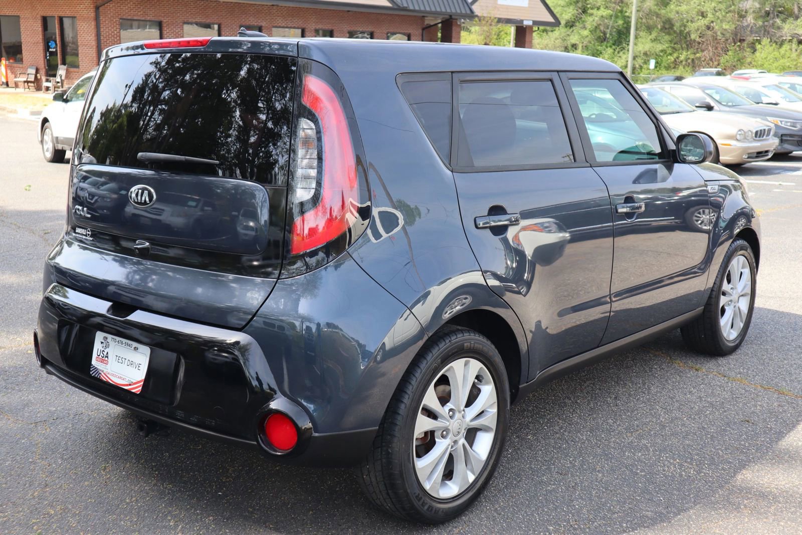Used 2016 Kia Soul + FWD image 6