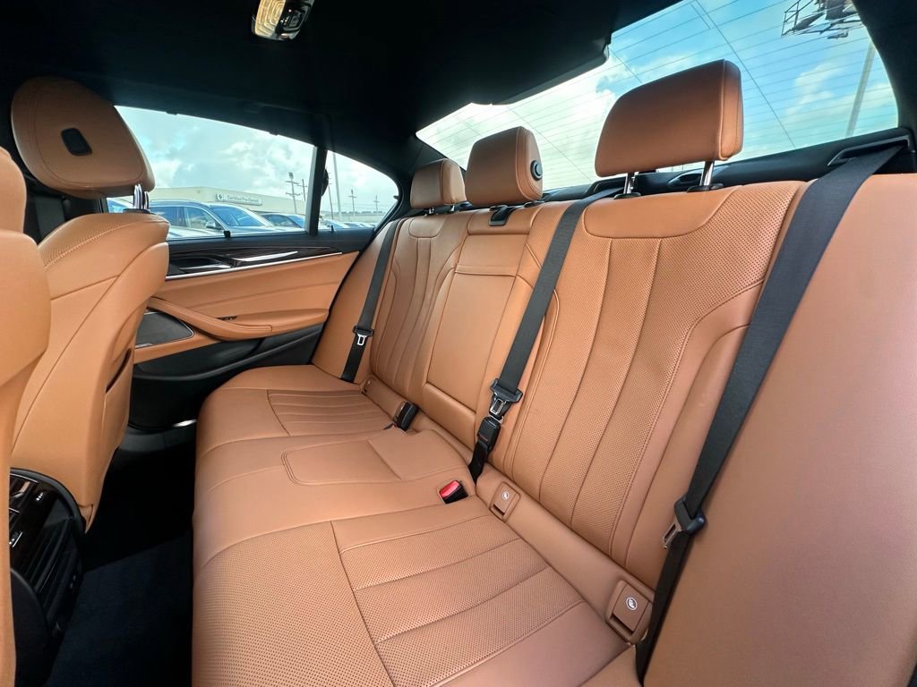 Used 2022 BMW 530i w/ Executive Package image 21