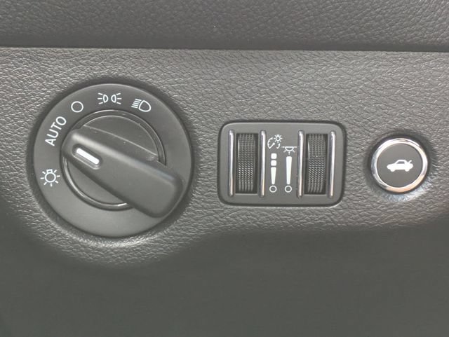 Certified 2023 Dodge Challenger GT RWD image 18